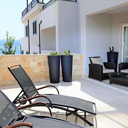 Apartment Bol A6 With Pool From 45 Eur Per Person Exterior foto