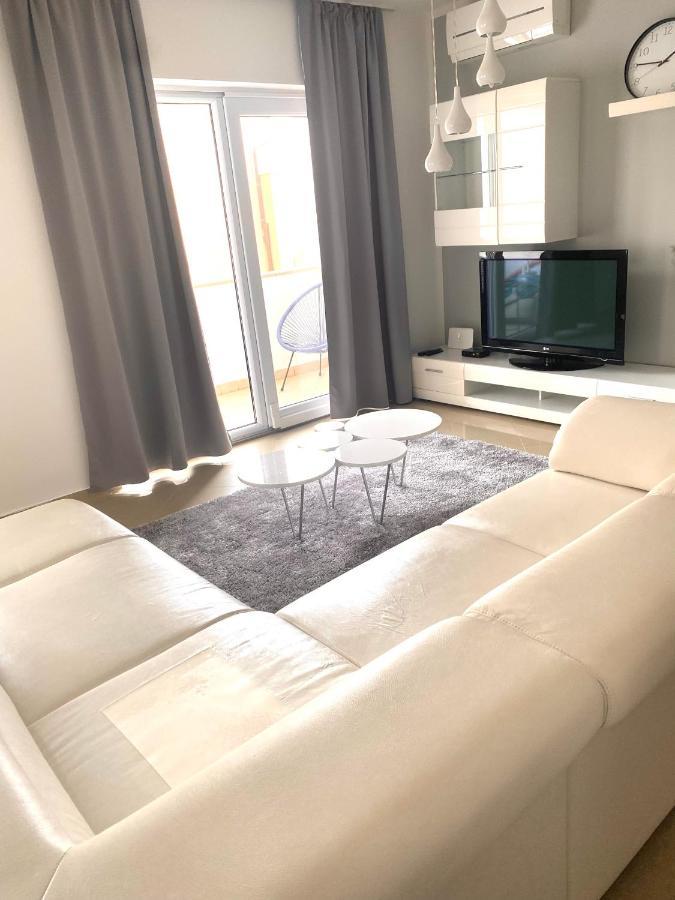 Apartment Bol A6 With Pool From 45 Eur Per Person Exterior foto